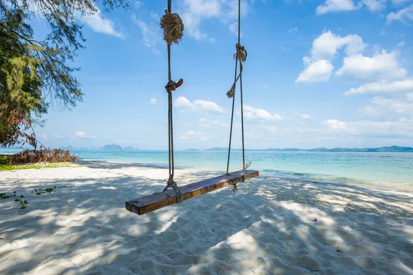 Playa Mar Swing Tailandés — Foto de Stock