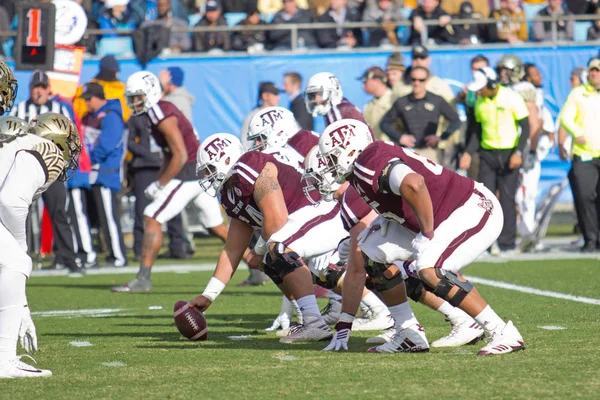 Charlotte, North Carolina/ABD 29 Aralık 2017: 2017 Ncaa College Football 'Yoktur kase' Texas A ve M Üniversitesi vs Wake Forest Üniversitesi Amerika banka Stadyumu'nda.