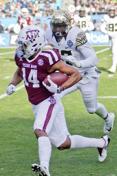 Charlotte, North Carolina/ABD 29 Aralık 2017: 2017 Ncaa College Football 'Yoktur kase' Texas A ve M Üniversitesi vs Wake Forest Üniversitesi Amerika banka Stadyumu'nda.