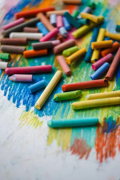 renkli küçük boya kalemi pastel