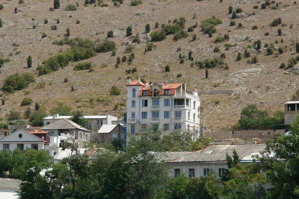 Sivastopol şehir dağlarda evde.