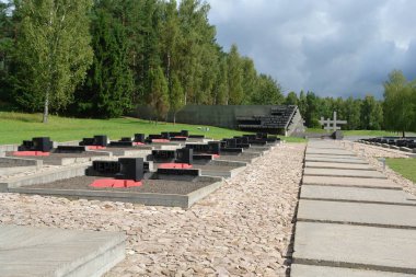 Khatyn Memorial Belarus köyleri Faşistler tarafından büyük Vatanseverlik Savaşı sırasında Yakılan yüzlerce bir anıt karmaşıktır.