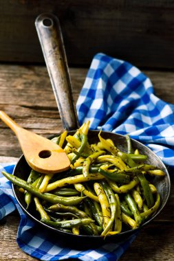 Tarhun ile yeşil fasulye