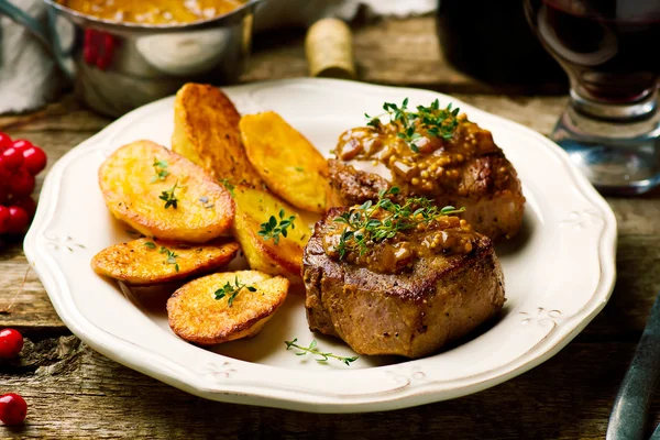 Filet Mignon with a Mustard Sauce — Stock Photo, Image