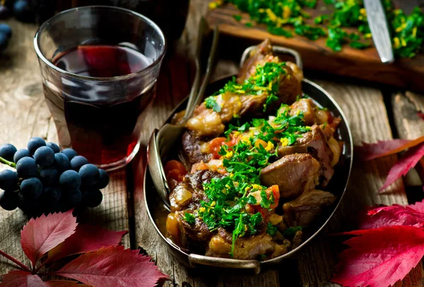 Ossobuco milanese.style rustikal. — Stockfoto