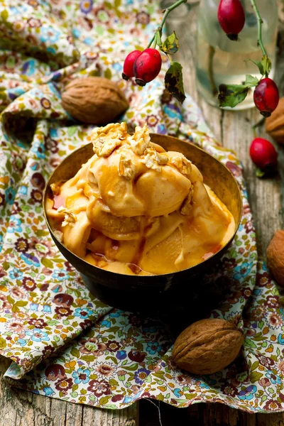 Pumpkin ice cream — Stock Photo, Image