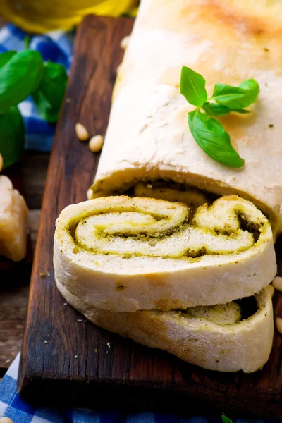 Home-made bread with pesto sauce — Stock Photo, Image