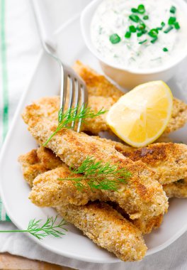 Balık kroket ve tatlı patates fırın patates kızartması