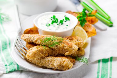 Balık kroket ve tatlı patates fırın patates kızartması