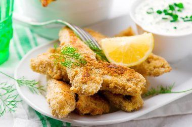 Balık kroket ve tatlı patates fırın patates kızartması