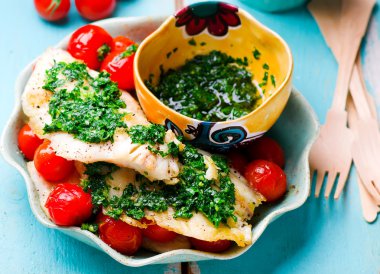 Tembel Fish.Tilpia filetosu domates ile