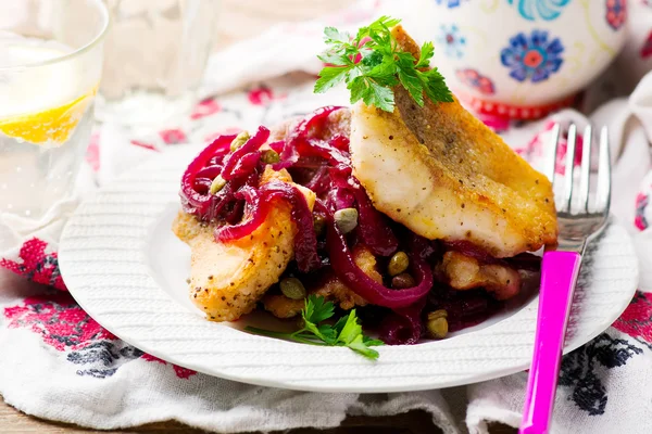 Filetes de peixe em um molho doce e azedo — Fotografia de Stock