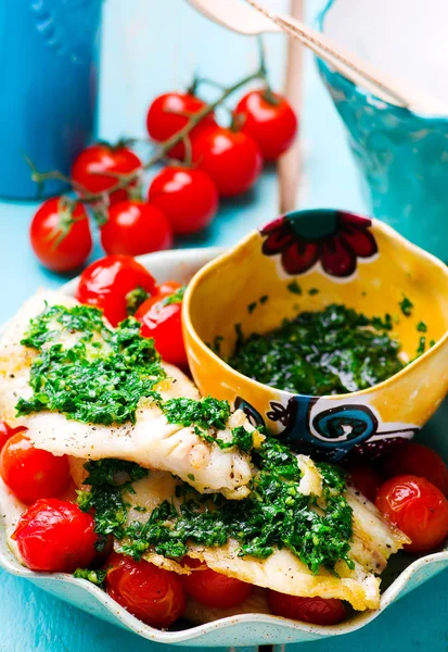 Lazy Fish.Tilpia fillet with tomato — Stock fotografie