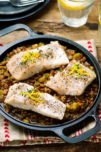 White Fish with Lentils — ストック写真