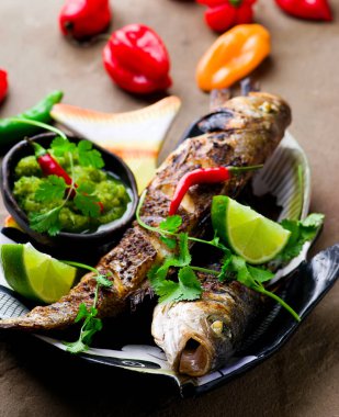 Mango sos ile ızgara balığı