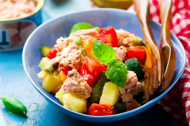 Ton balığı salatası Cenova