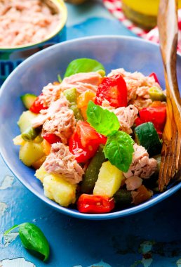 Ton balığı salatası Cenova