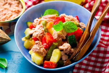 Ton balığı salatası Cenova