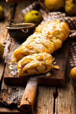 Armut meyveli turta .selective odak. 