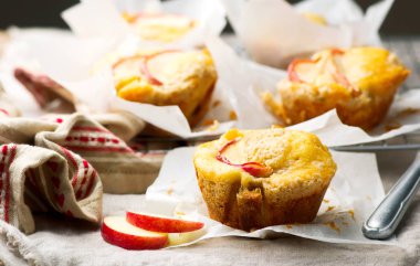 Sonbahar elma Muffins. rustik tarzı 