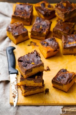 Çikolata-girdap kabak barlar.