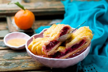 Kızılcık strudel.selective odak. 