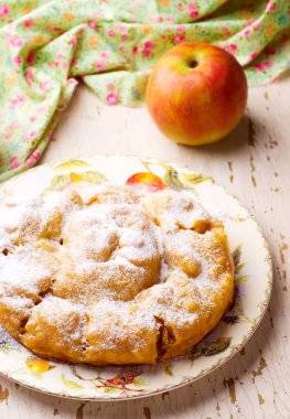 Vertuta elma ile... seçici odak. 