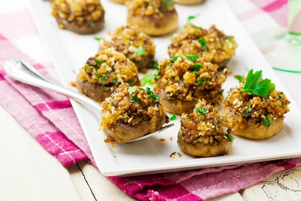 PANKO AND HERB STUFFED MUSHROOMS. — Stock Photo, Image