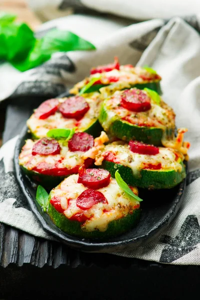 Zucchini Pizza Bites — Stockfoto