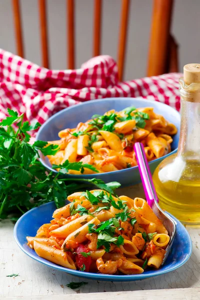 Pasta met Noordse garnaal. — Stockfoto