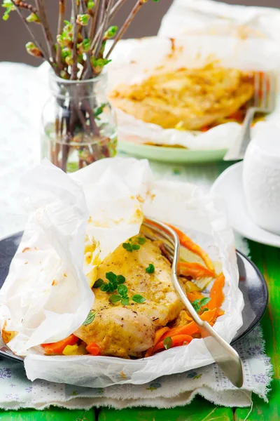 Chicken breasts baked in parchment. — Stock Photo, Image