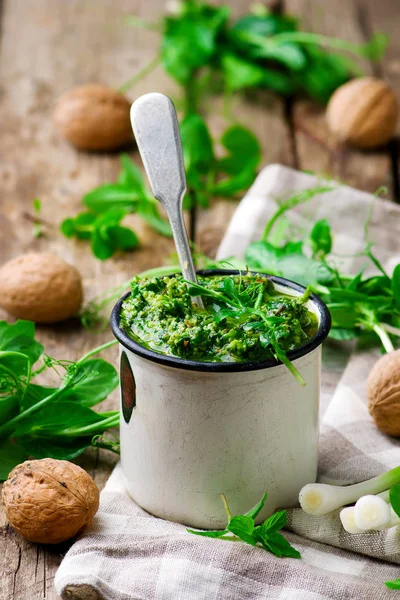 Pea shoot and mint pesto .style rustic. — Stock Photo, Image