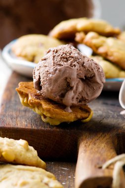 Tıknaz fıstık, çikolata ve tarçın Cookies.style rustik