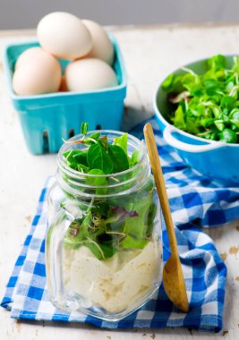 jar.style rustik yumurta salatası.
