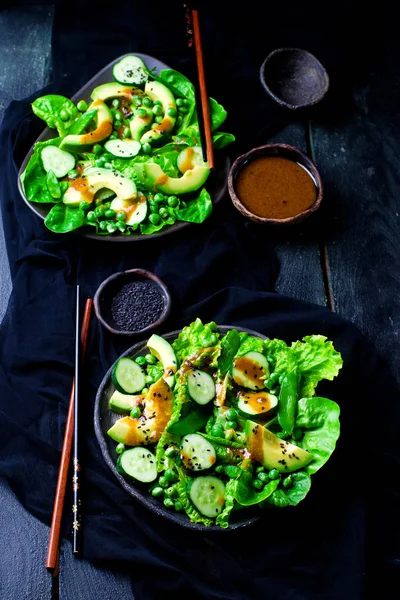 Green salad with miso dressing — Stock Photo, Image