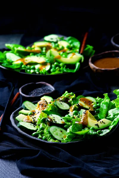 Green salad with miso dressing — Stock Photo, Image