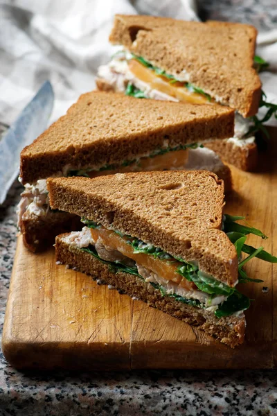 Sandwich dinde jardin citron mayo — Photo