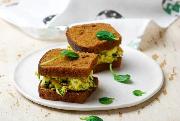 Sanduíche de salada de ovo — Fotografia de Stock