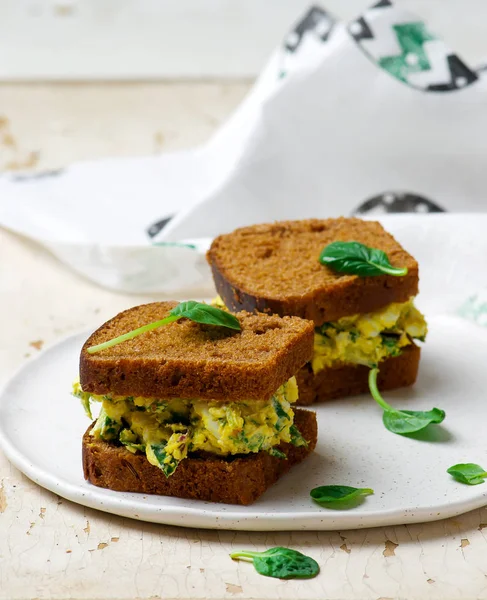 Sandwich mit Eiersalat — Stockfoto