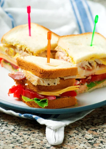 Club Sandwich com peru e bacon — Fotografia de Stock
