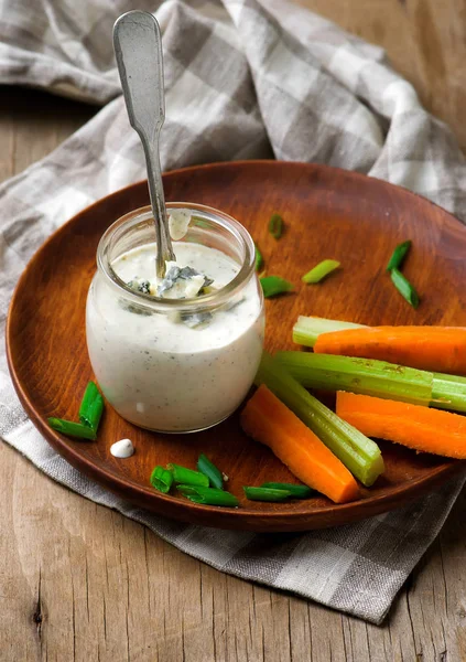 Condimento formaggio blu in vaso di vetro — Foto Stock