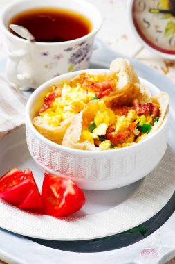 Breackfast omlet pita.selective odak