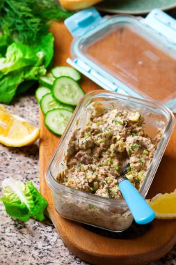 Ton balığı salatası sandwich.style rustik.