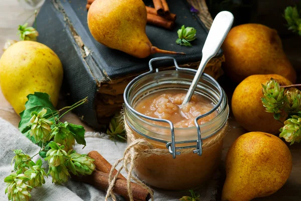 Easy pear sauce in to the jar — Stock Photo, Image