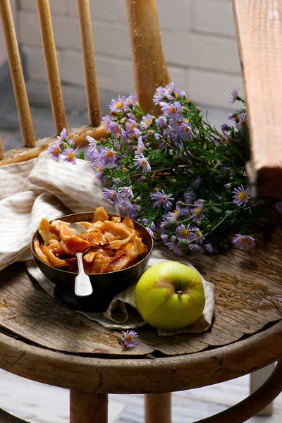 自家製リンゴのパイ充填 — ストック写真