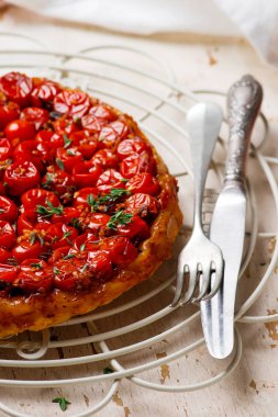 domates tarte tatin.style rustik.