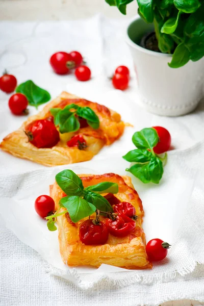 Caprese puff  tarts — Stock Photo, Image