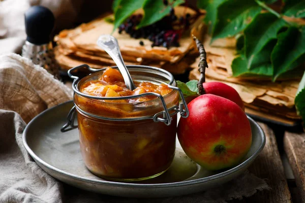 Homemade Caramel  apples pie filling — Stock Photo, Image