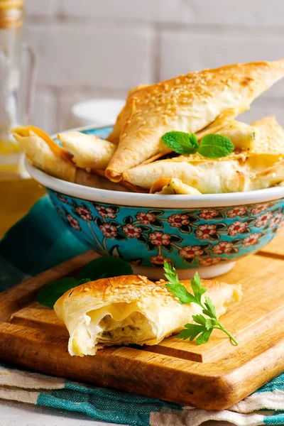 Lavash spanakotiropita.. style rustikal — Stockfoto