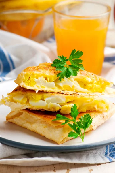 Ägg ost fickor för en frukost — Stockfoto